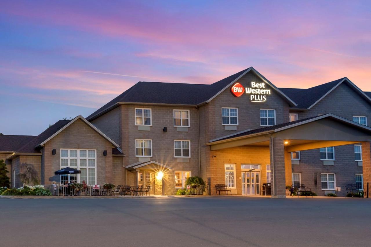 Best Western Plus Woodstock Hotel Conference Centre Bagian luar foto