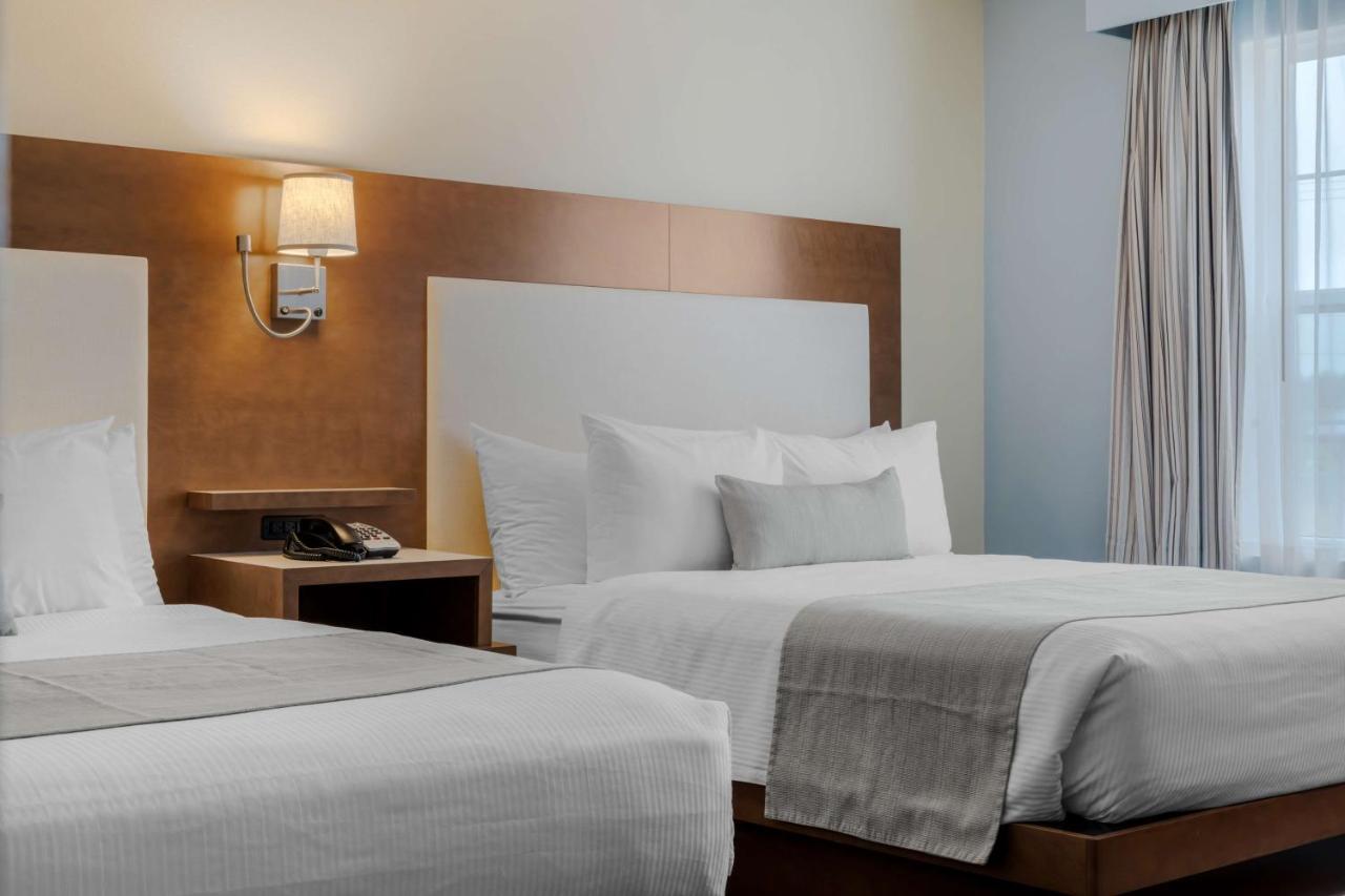 Best Western Plus Woodstock Hotel Conference Centre Bagian luar foto