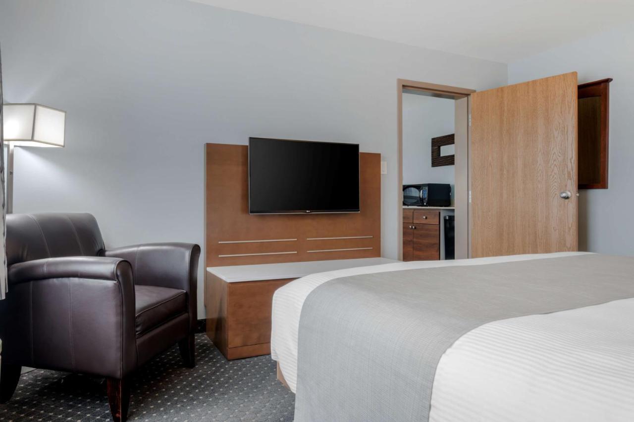 Best Western Plus Woodstock Hotel Conference Centre Bagian luar foto