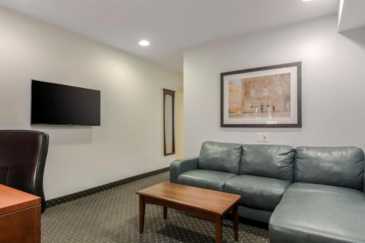 Best Western Plus Woodstock Hotel Conference Centre Bagian luar foto