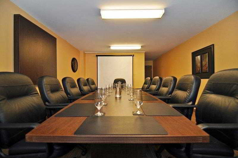 Best Western Plus Woodstock Hotel Conference Centre Bagian luar foto