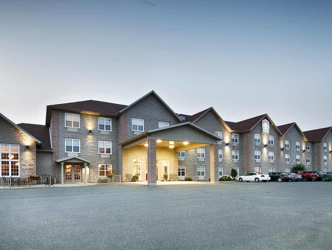Best Western Plus Woodstock Hotel Conference Centre Bagian luar foto